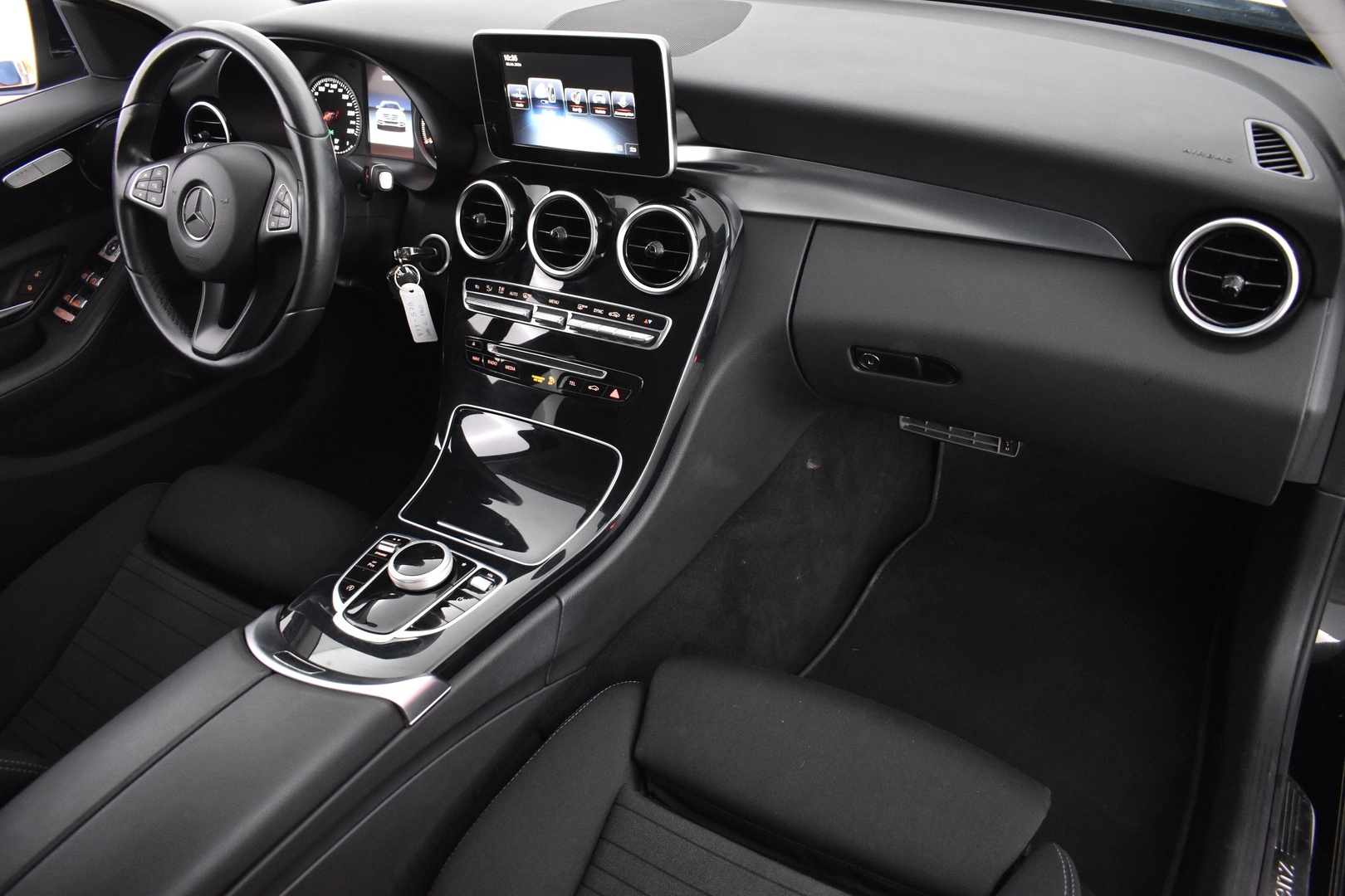 MERCEDES-BENZ C 2016