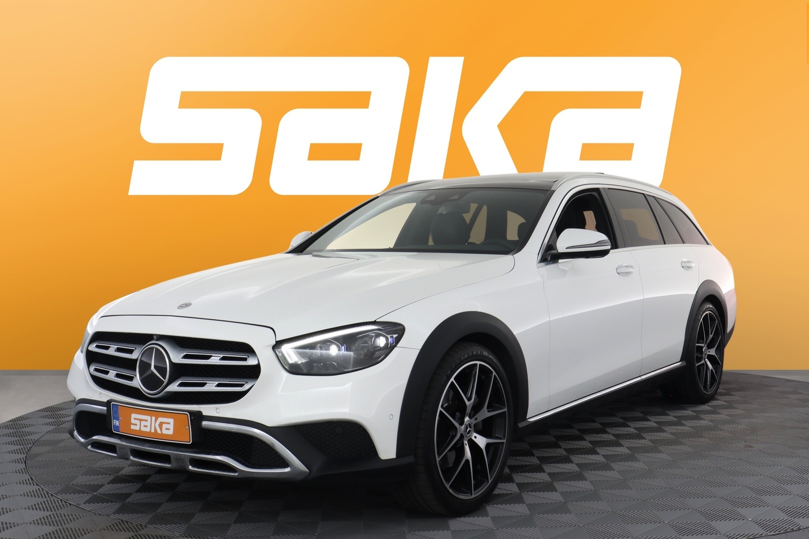 MERCEDES-BENZ E 2021