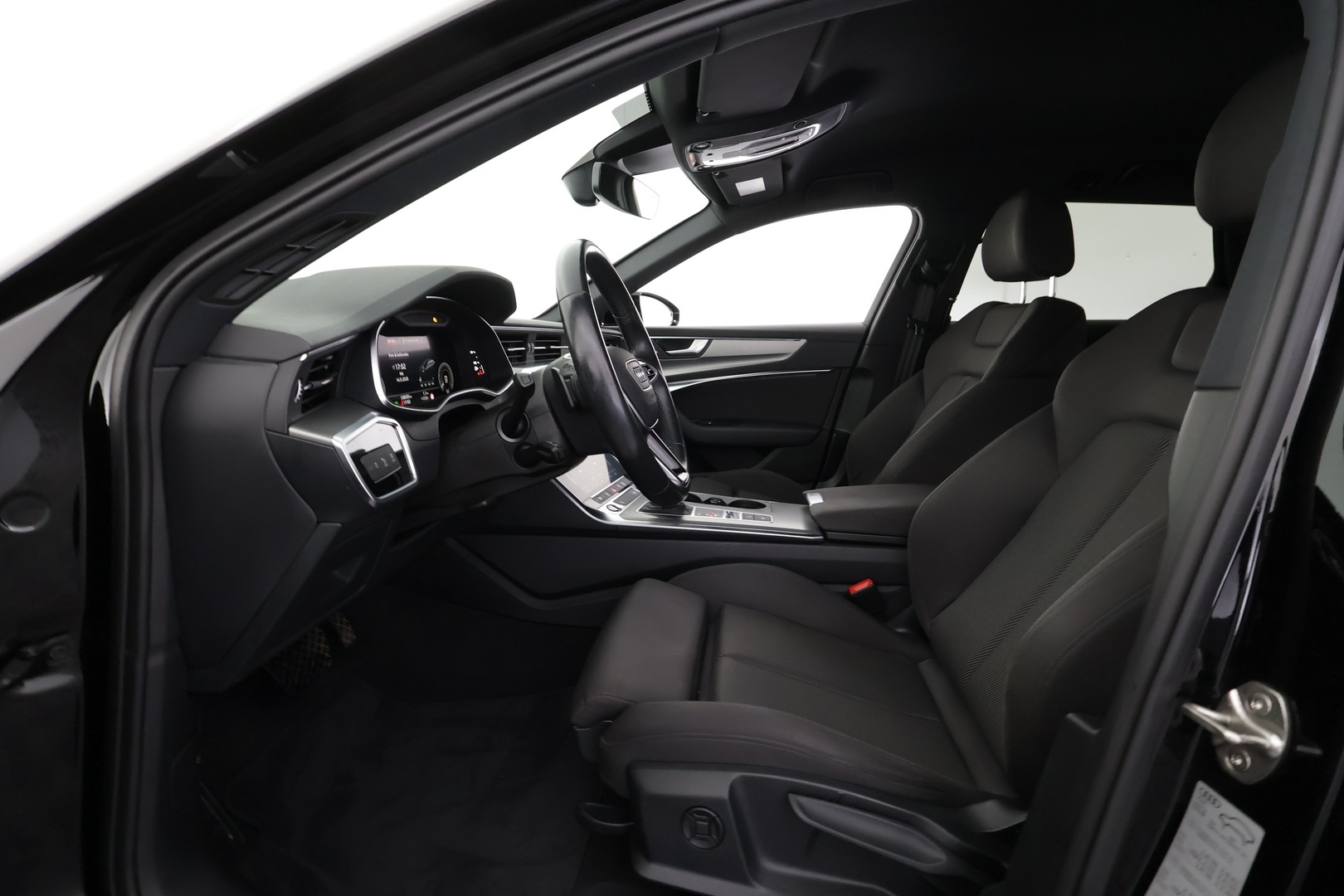 AUDI A6 2024