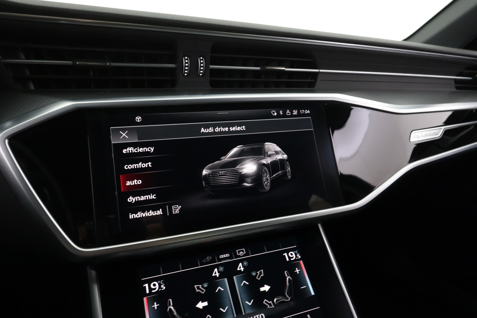 AUDI A6 2024