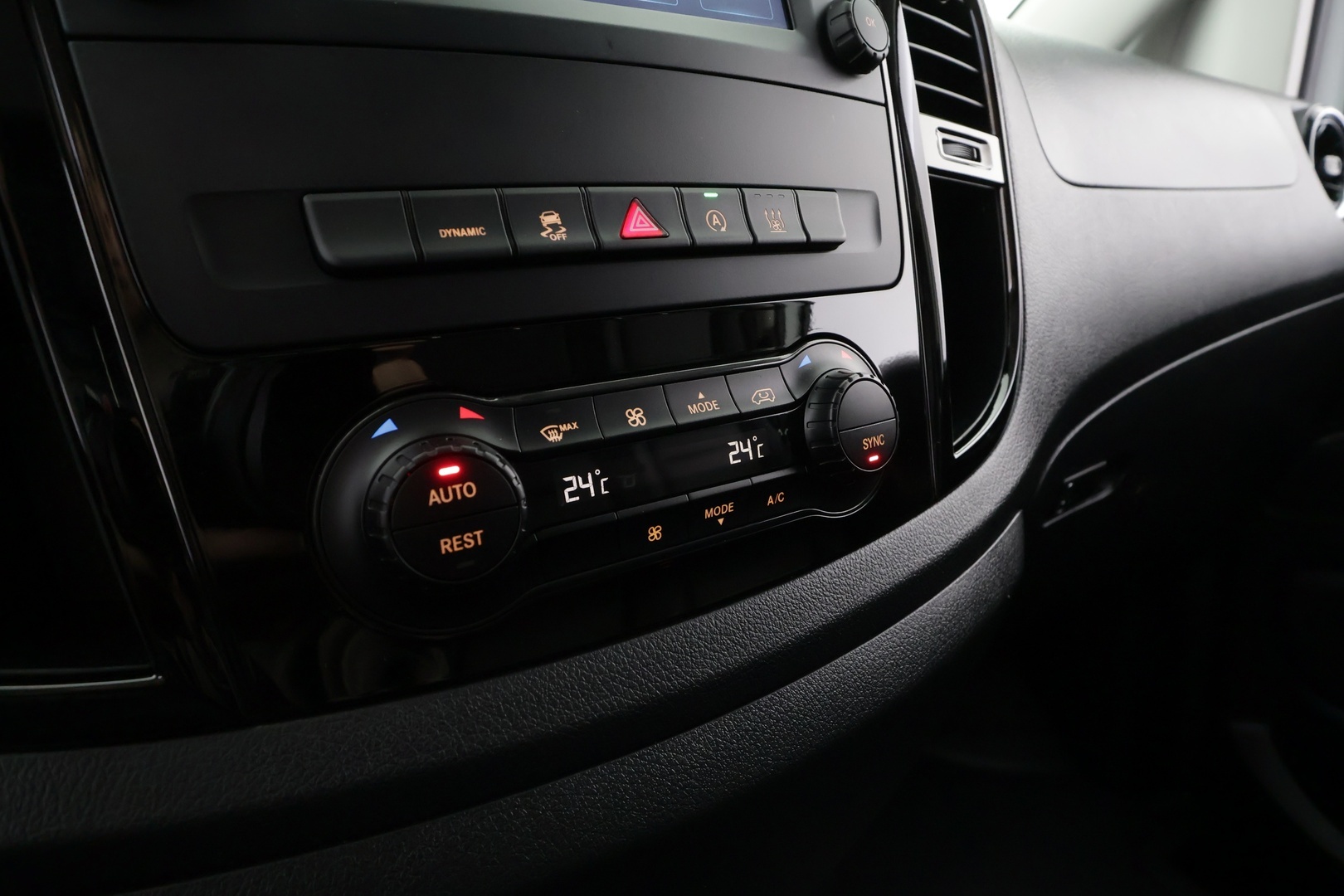 MERCEDES-BENZ Vito 2022
