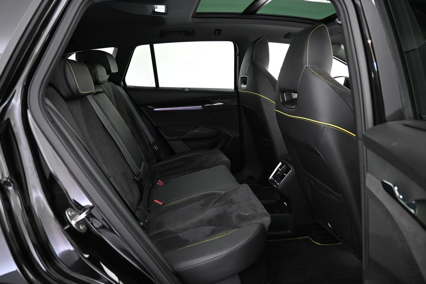 SKODA Enyaq 2024