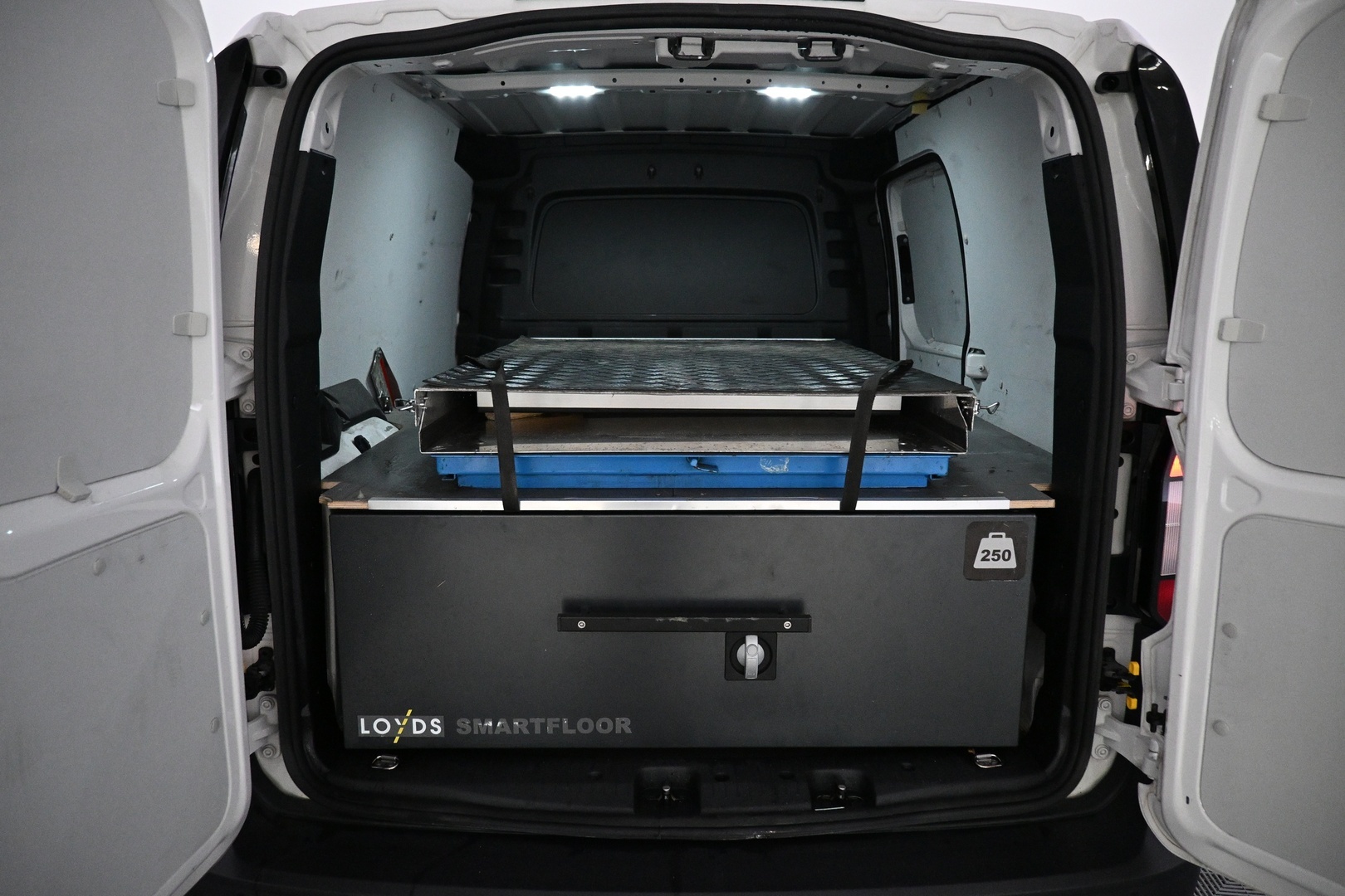 VOLKSWAGEN Caddy 2023