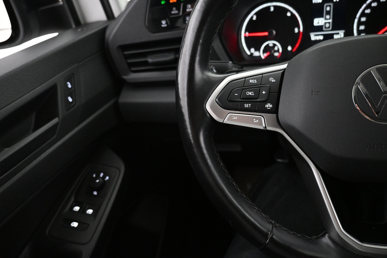 VOLKSWAGEN Caddy 2023
