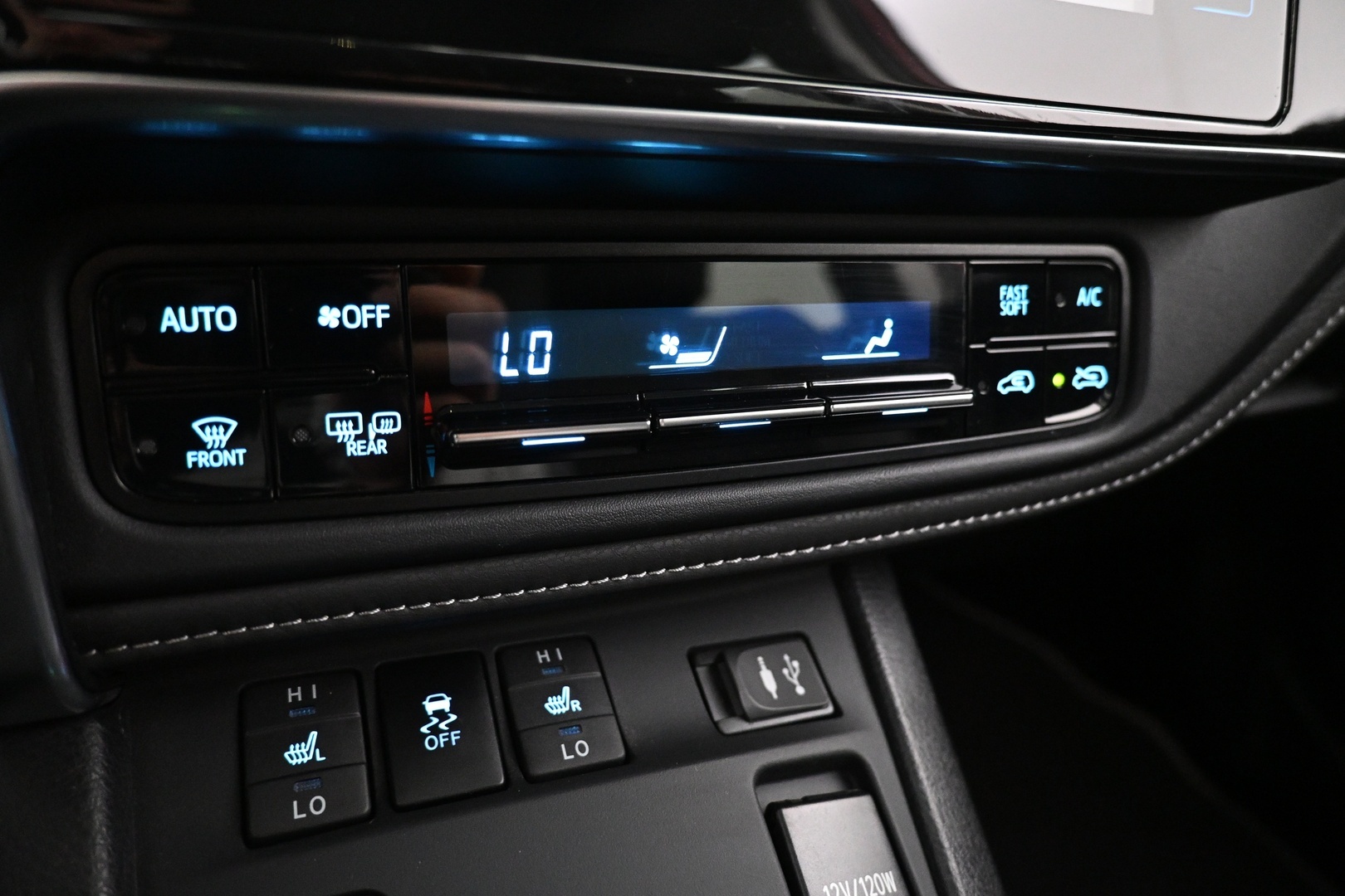 TOYOTA Auris 2018
