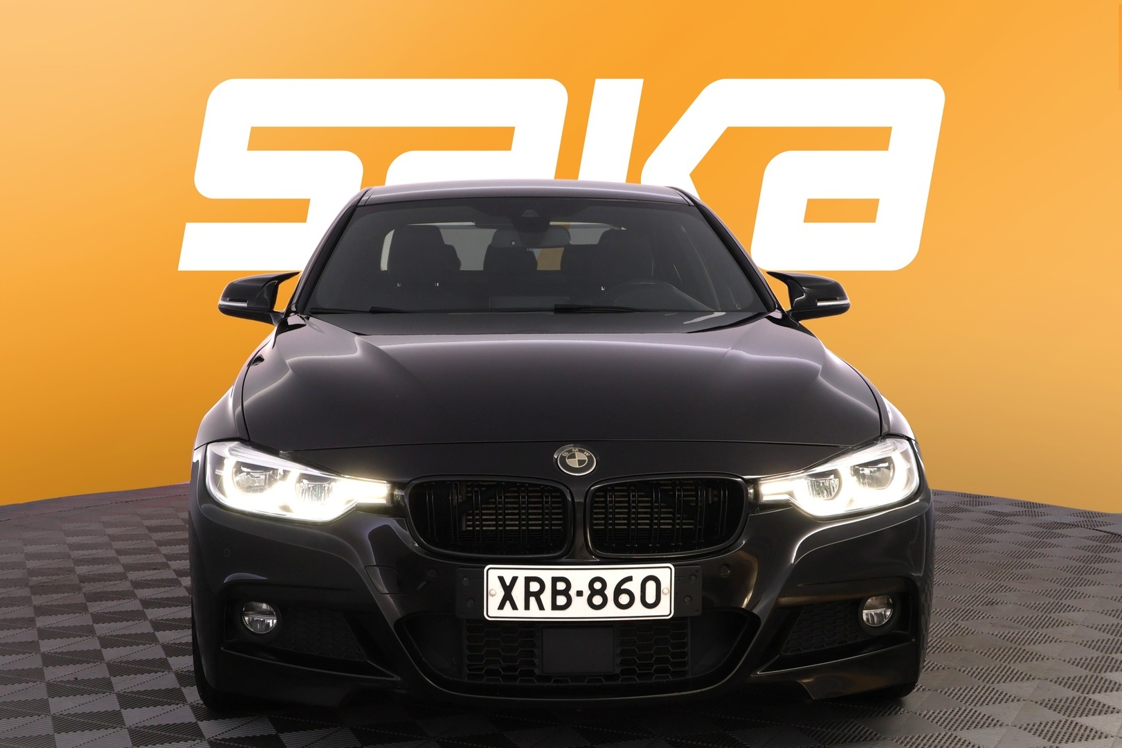 BMW 330 2016