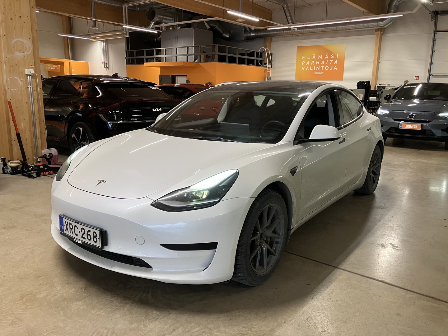 TESLA Model 3 2021
