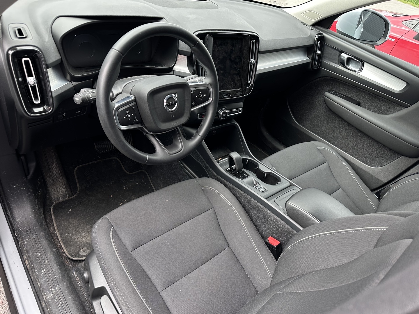 VOLVO XC40 2022