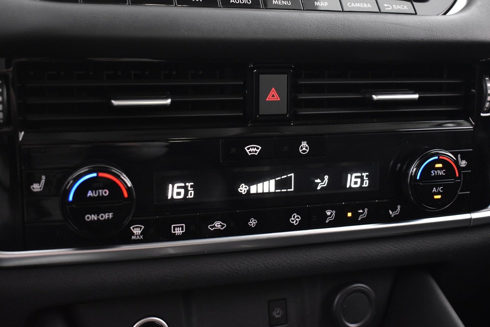NISSAN Qashqai 2022