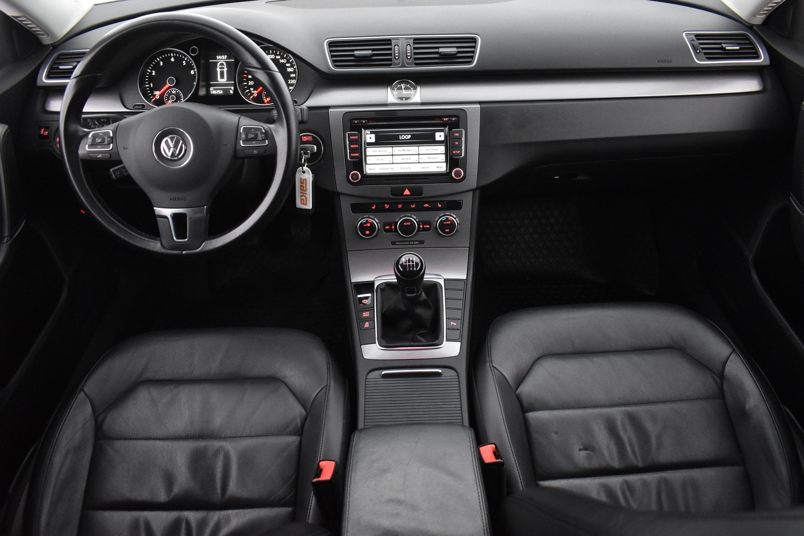 VOLKSWAGEN Passat 2014