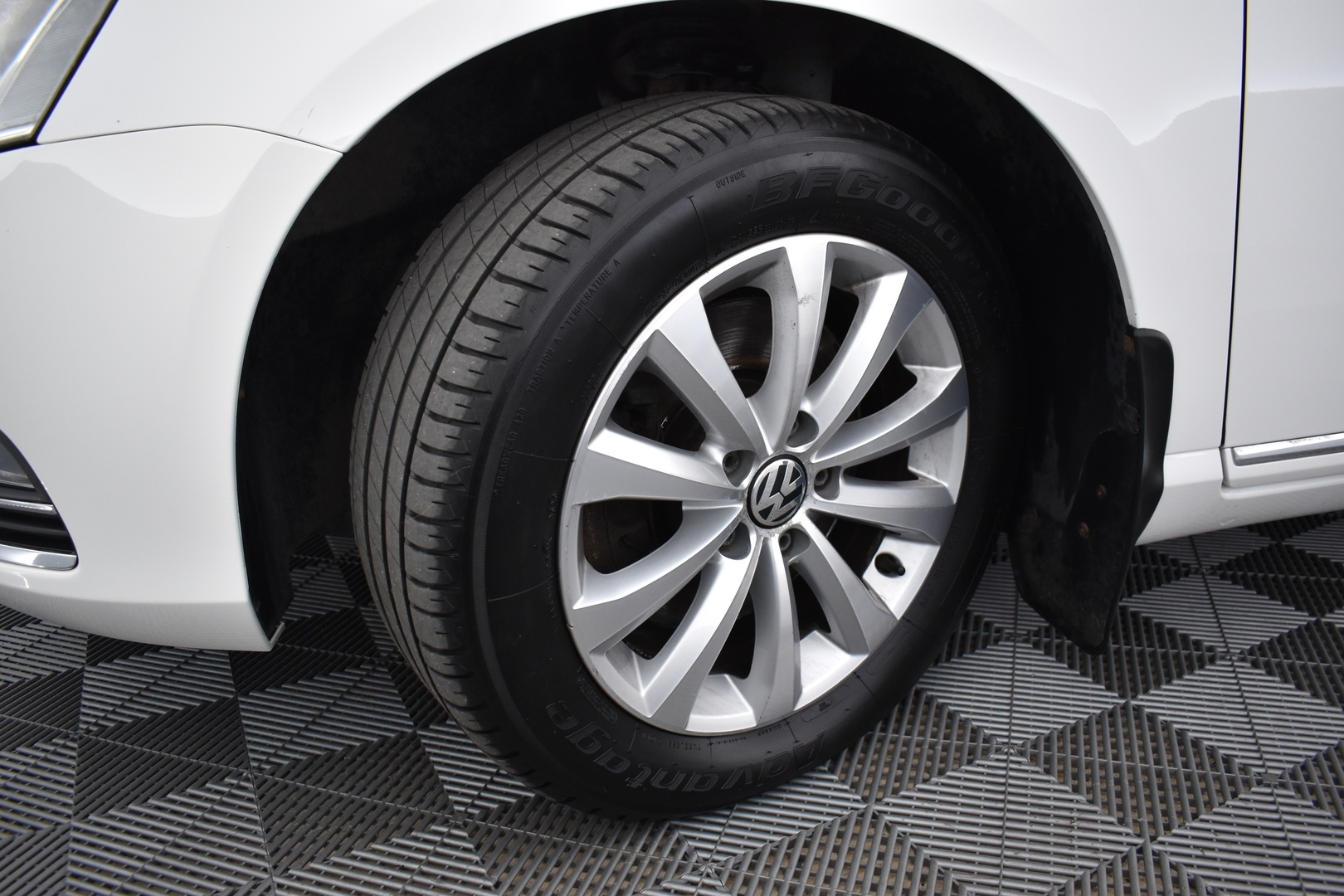 VOLKSWAGEN Passat 2014