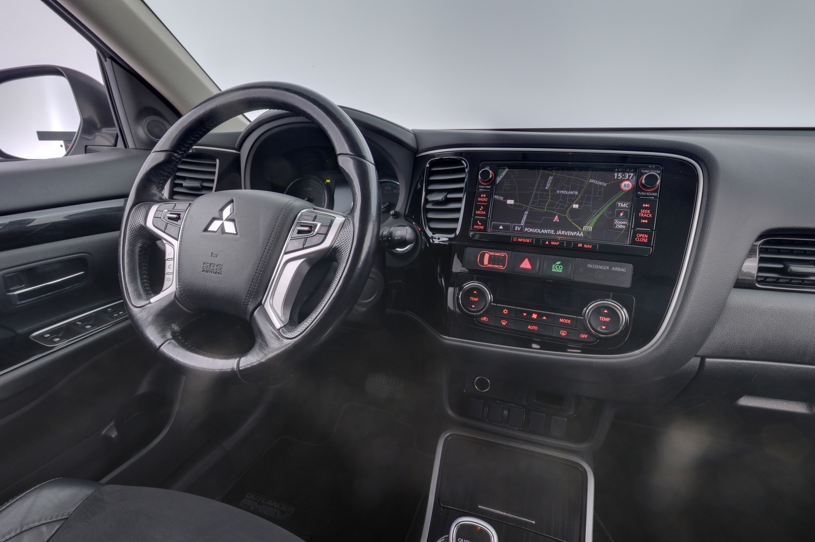 MITSUBISHI OUTLANDER PHEV 2016
