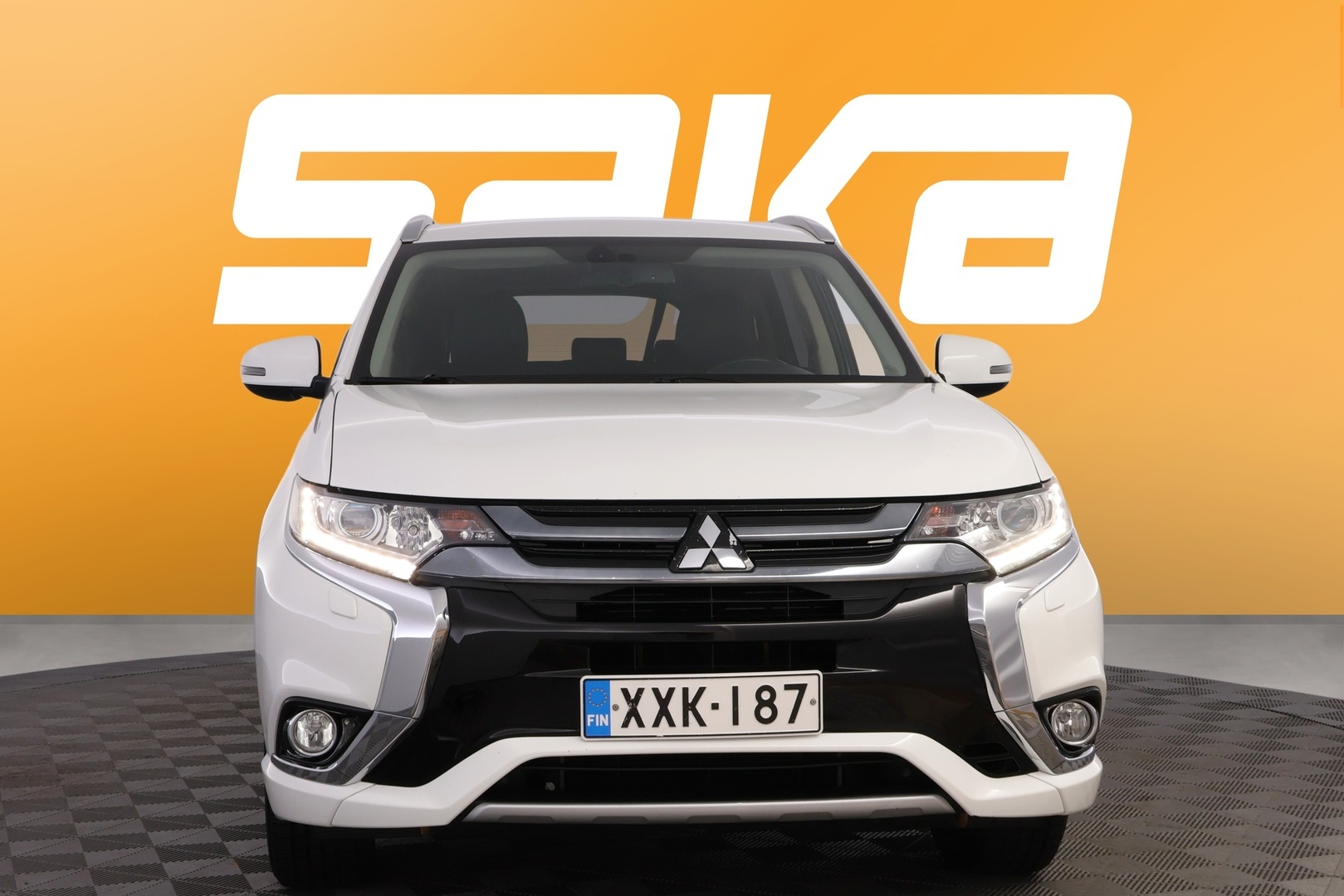 MITSUBISHI OUTLANDER PHEV 2016