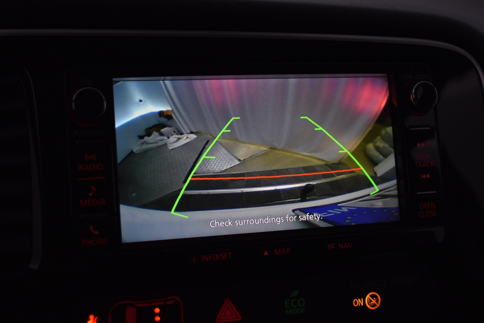 MITSUBISHI OUTLANDER PHEV 2016