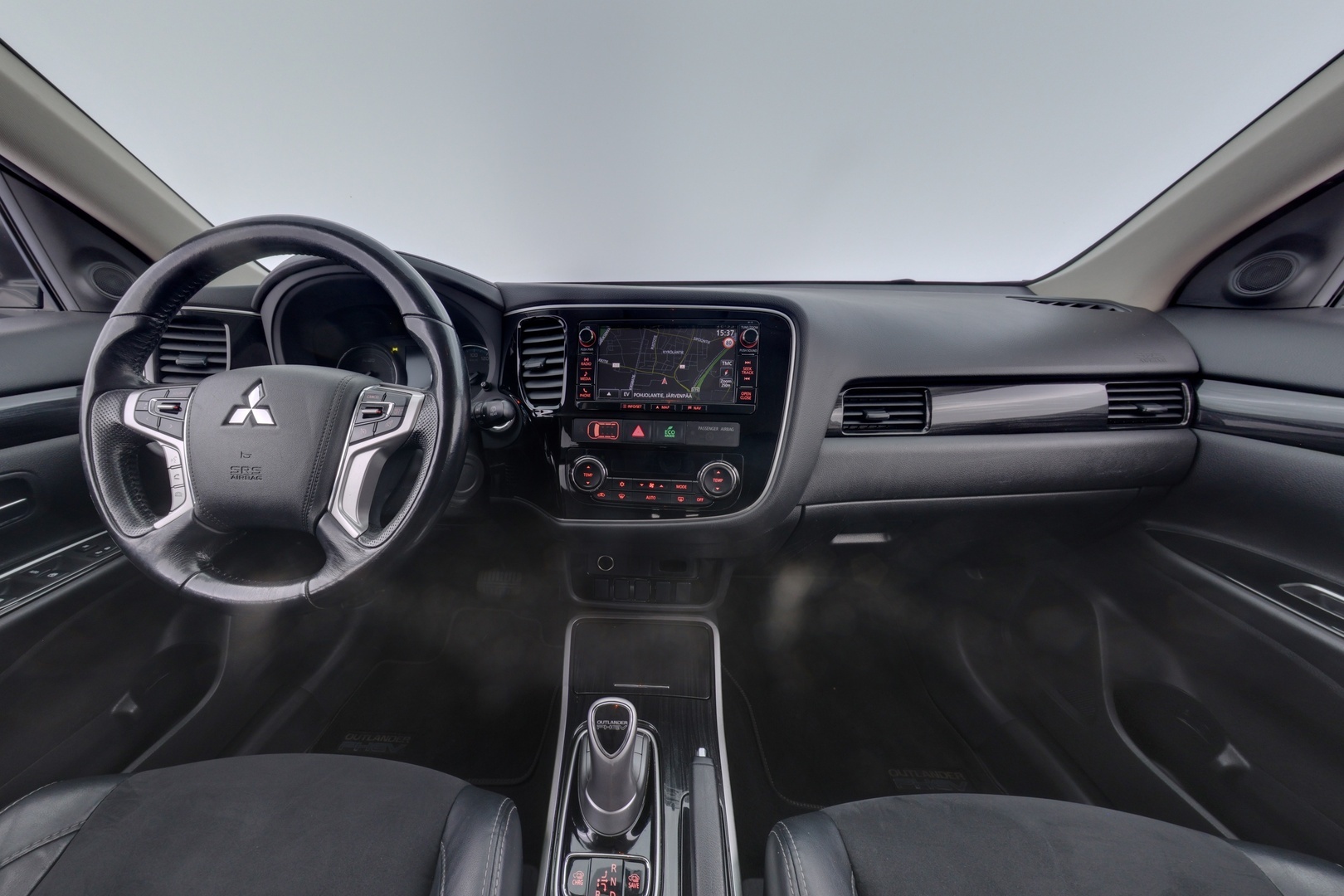 MITSUBISHI OUTLANDER PHEV 2016