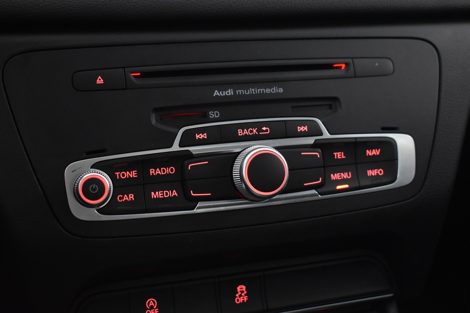 AUDI Q3 2012