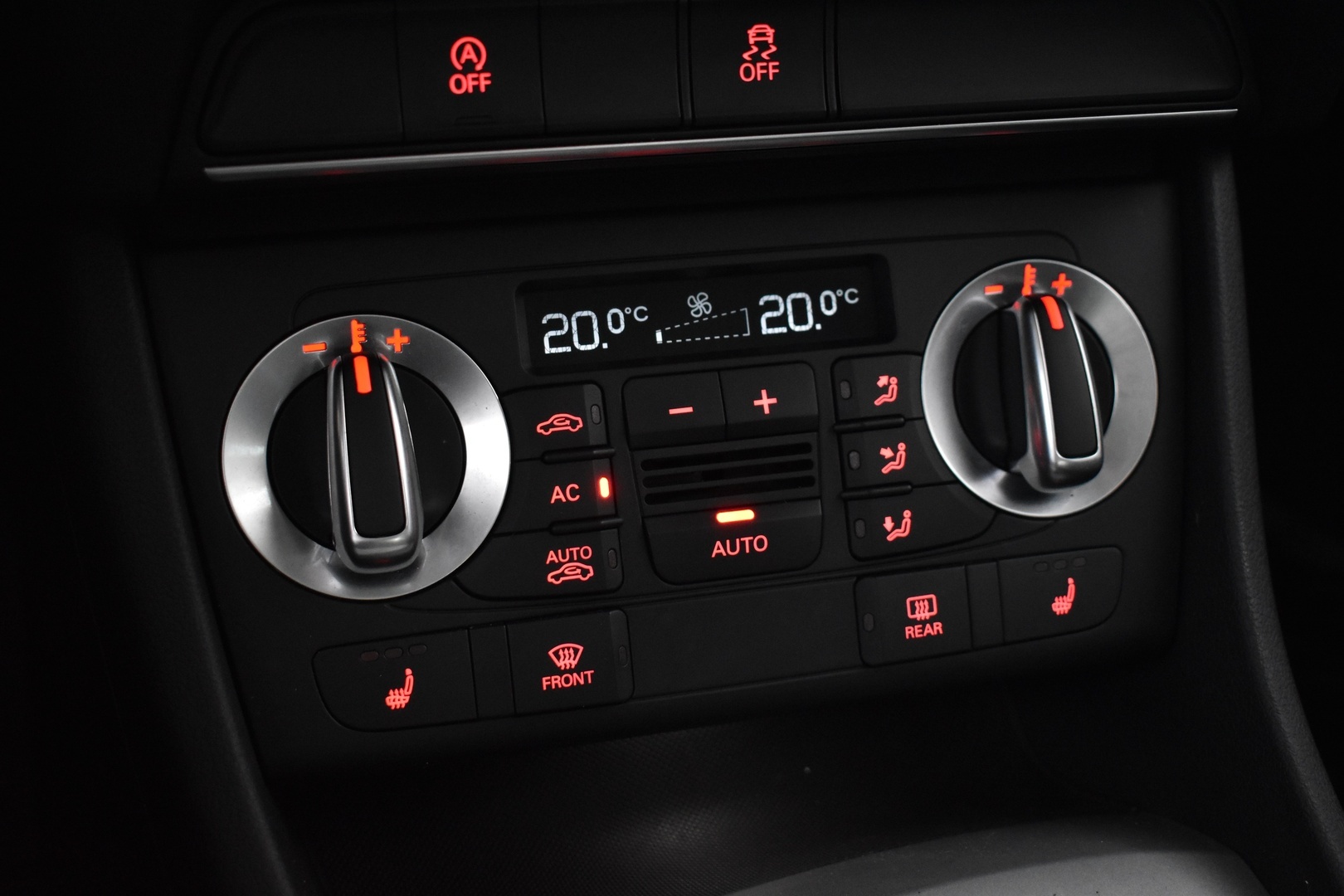 AUDI Q3 2012