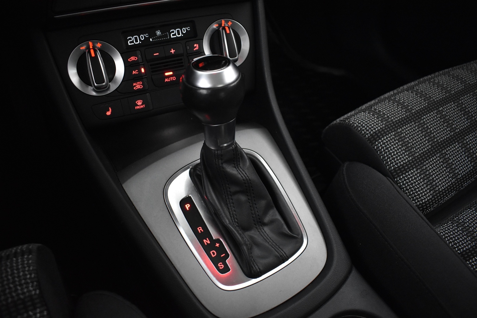 AUDI Q3 2012