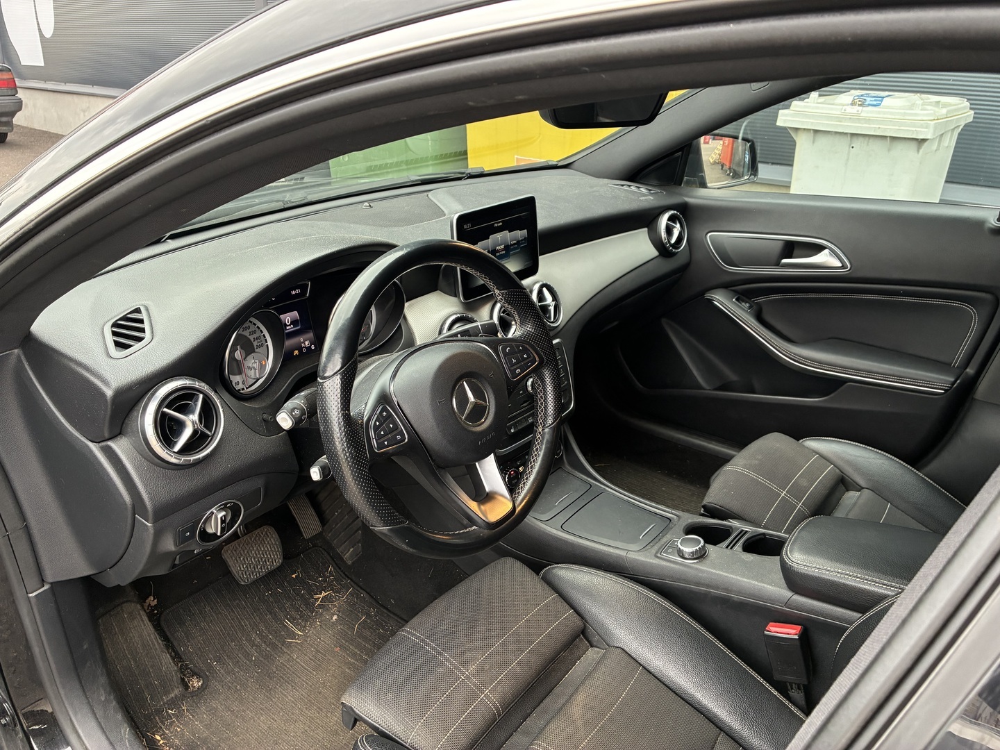 MERCEDES-BENZ CLA 2016