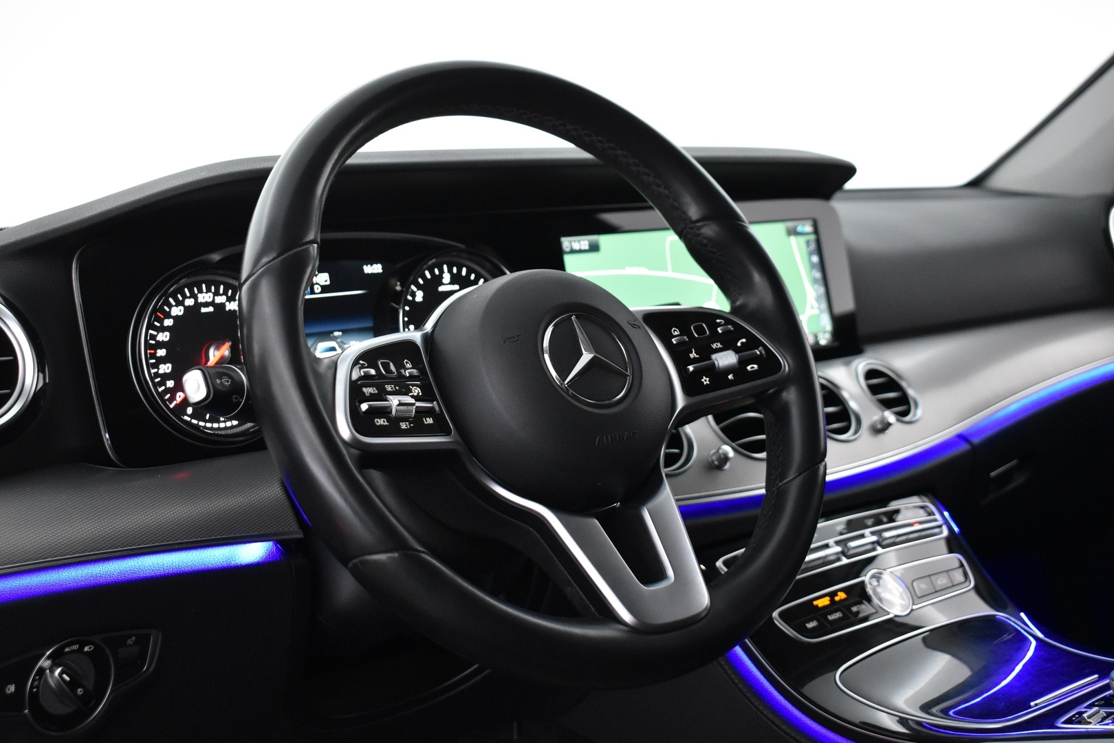 MERCEDES-BENZ E 2019