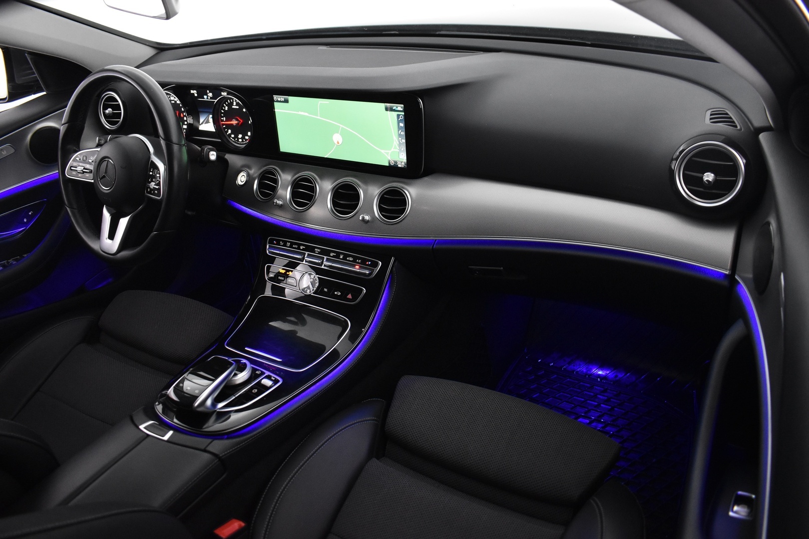 MERCEDES-BENZ E 2019