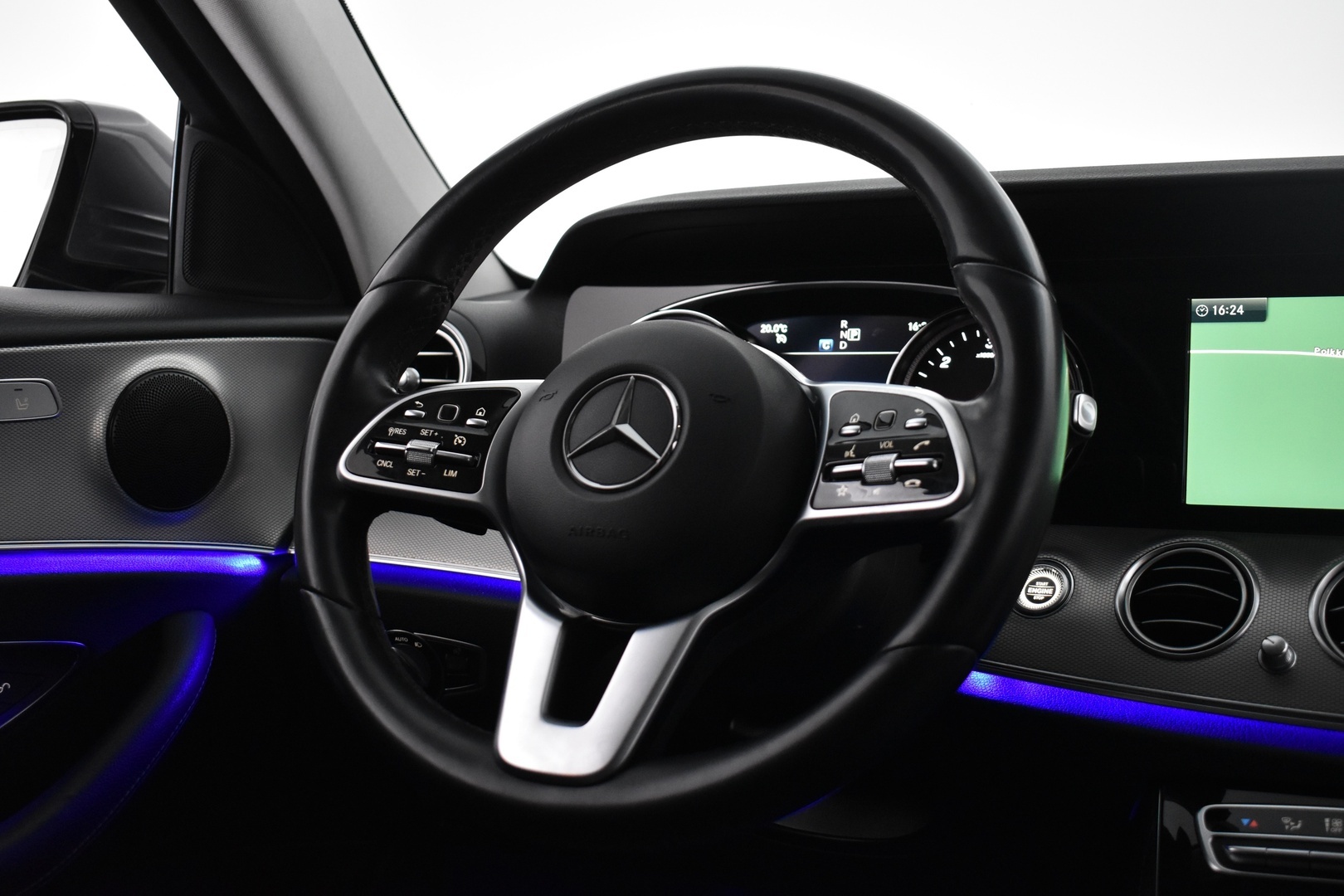 MERCEDES-BENZ E 2019