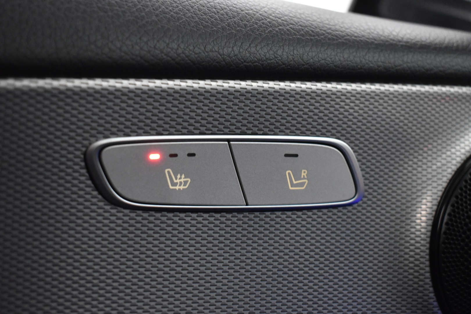 MERCEDES-BENZ E 2019