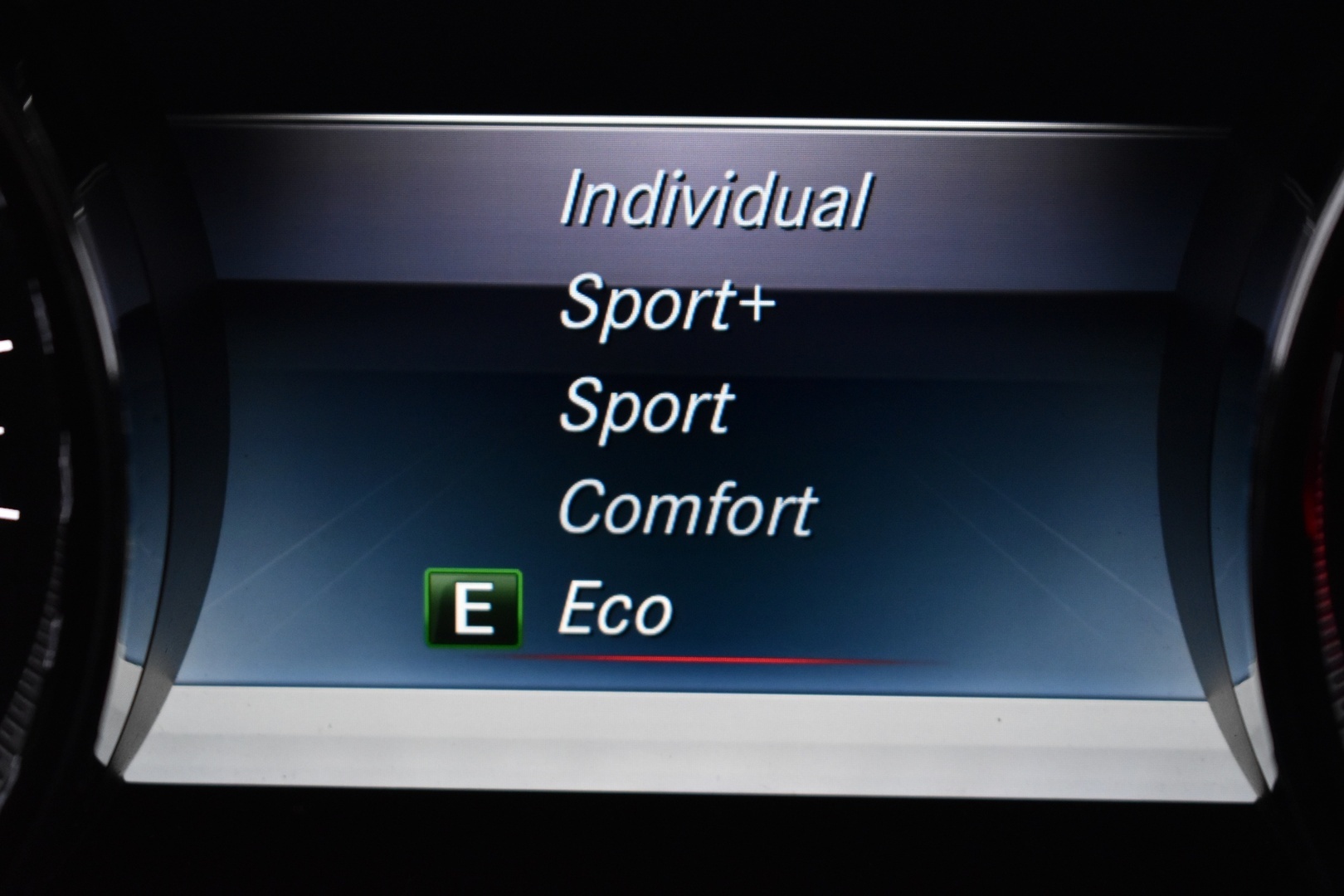 MERCEDES-BENZ E 2019