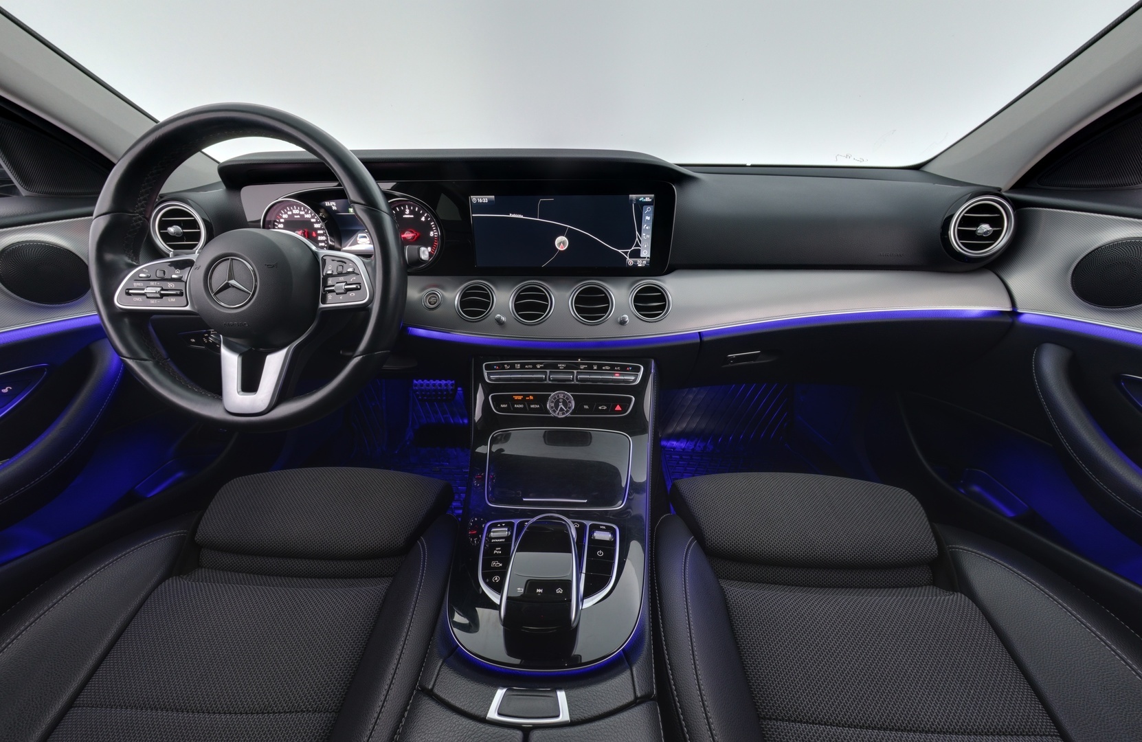 MERCEDES-BENZ E 2019