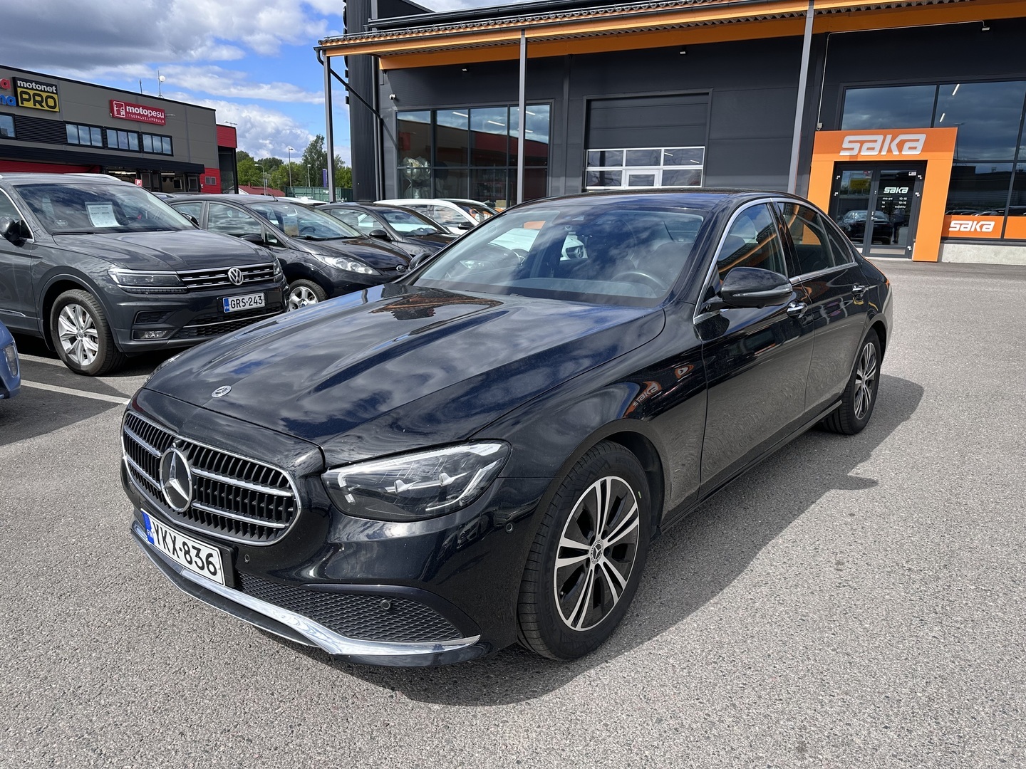 MERCEDES-BENZ E 2022