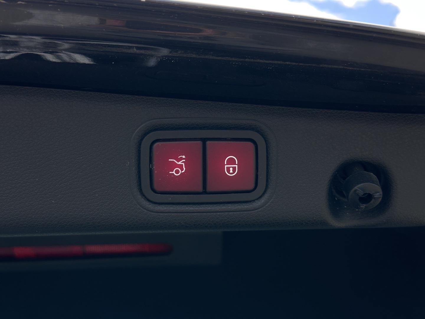 MERCEDES-BENZ E 2022