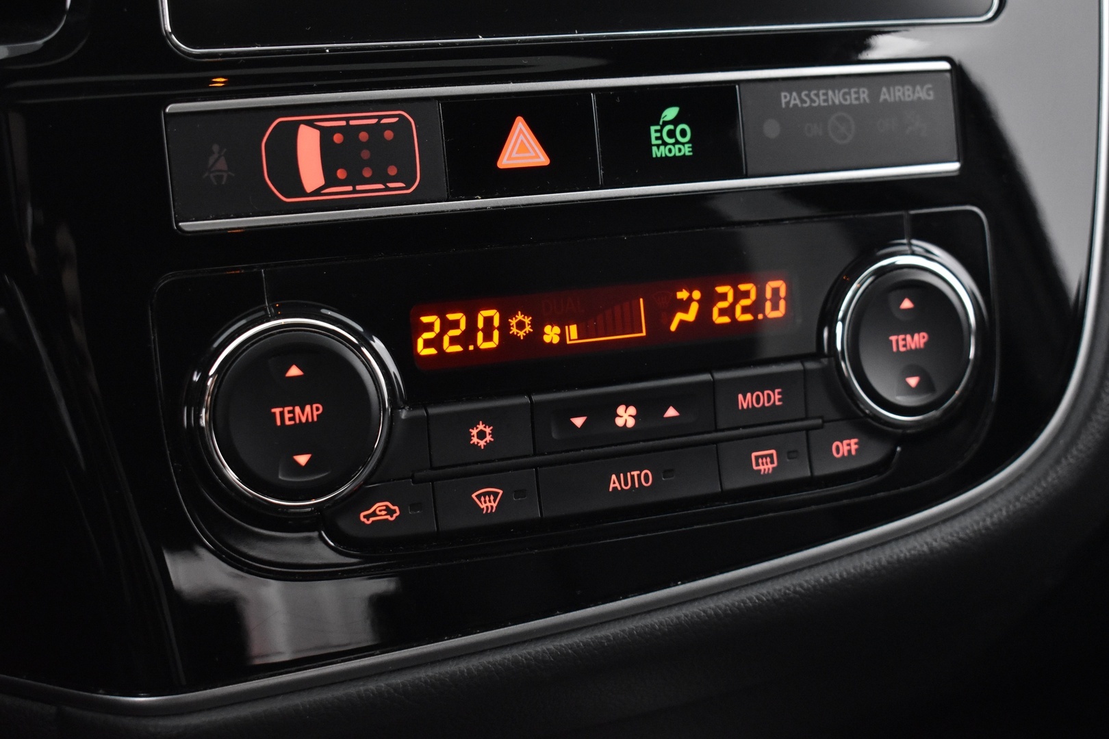 MITSUBISHI OUTLANDER PHEV 2019