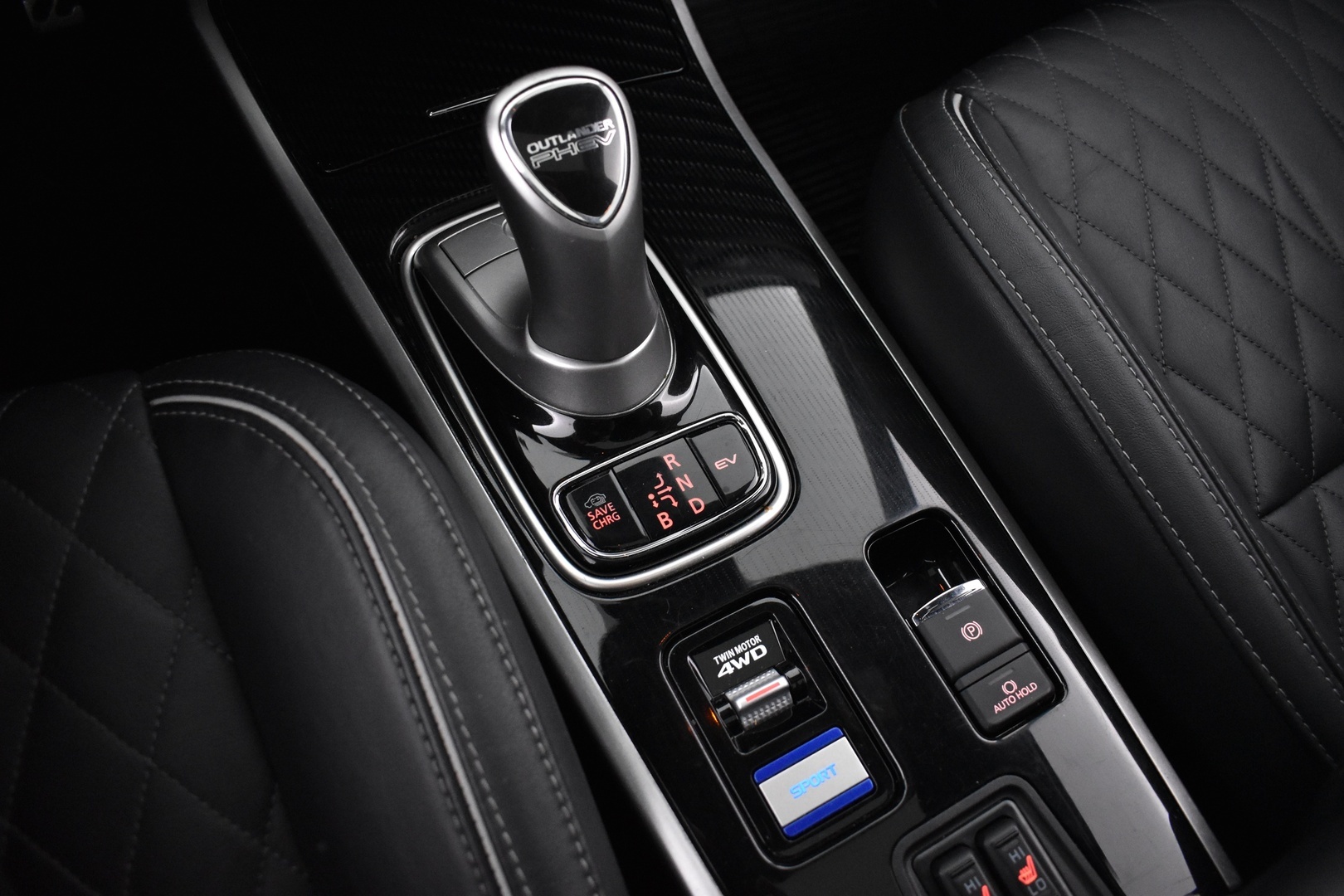 MITSUBISHI OUTLANDER PHEV 2019