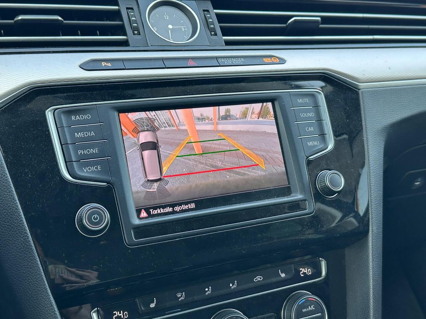 VOLKSWAGEN Passat 2017