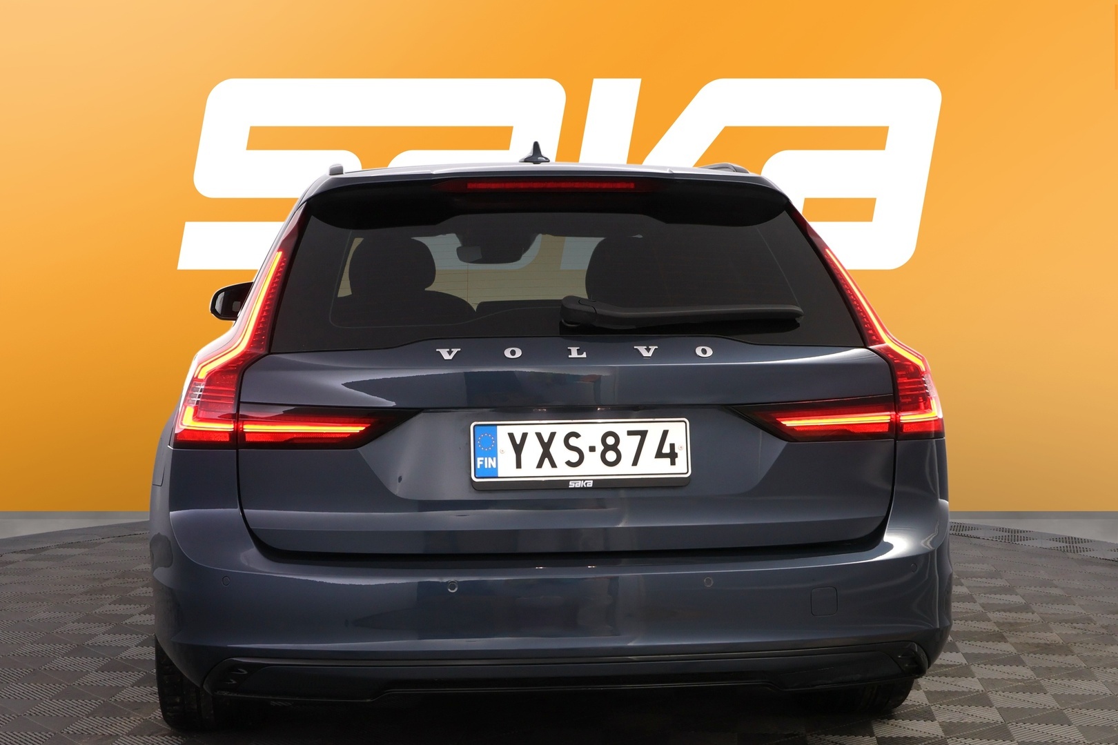 VOLVO V90 2021