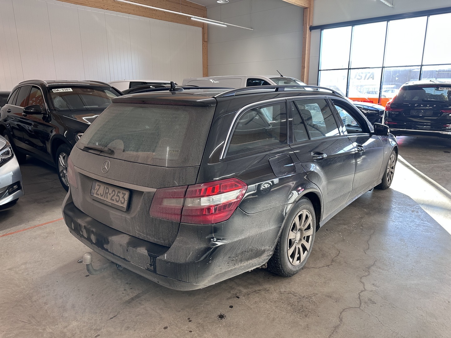 MERCEDES-BENZ E 2012