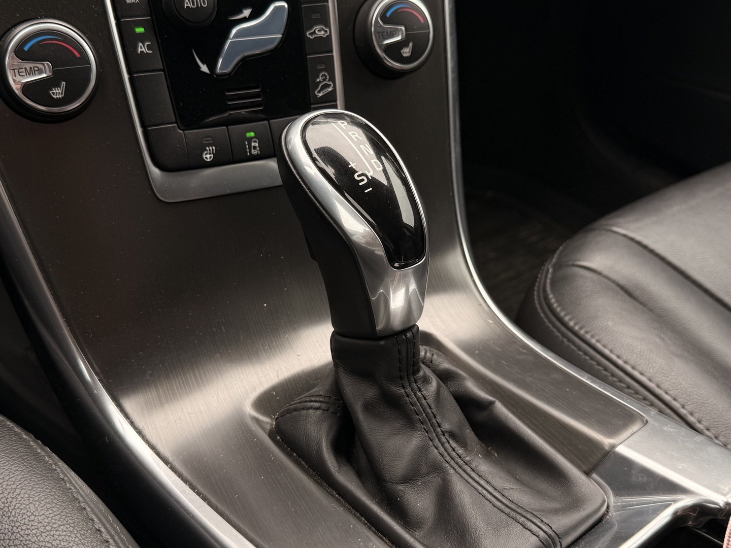 VOLVO XC60 2014