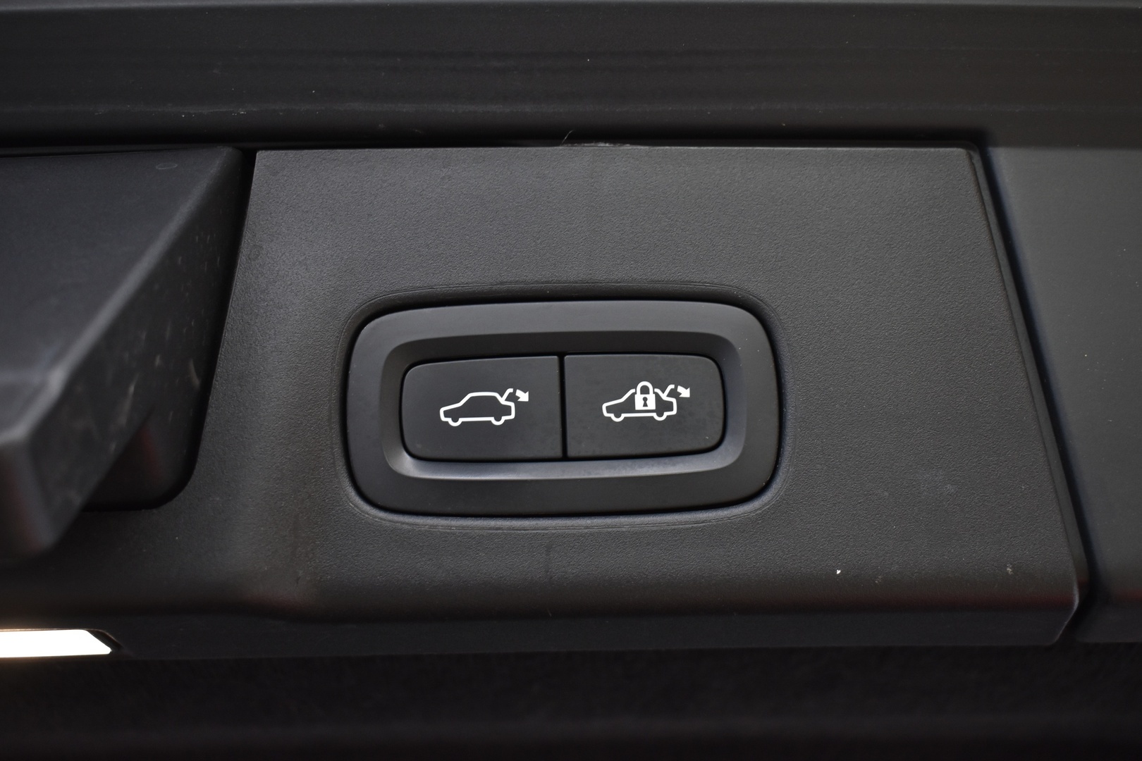 VOLVO V90 2020
