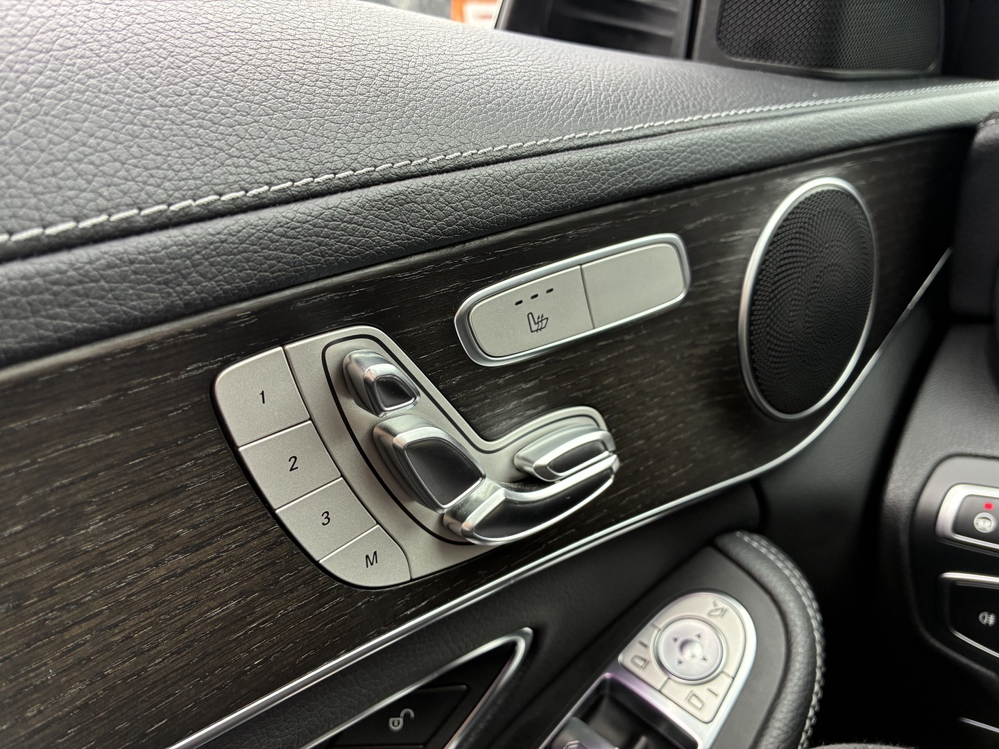 MERCEDES-BENZ C 2020
