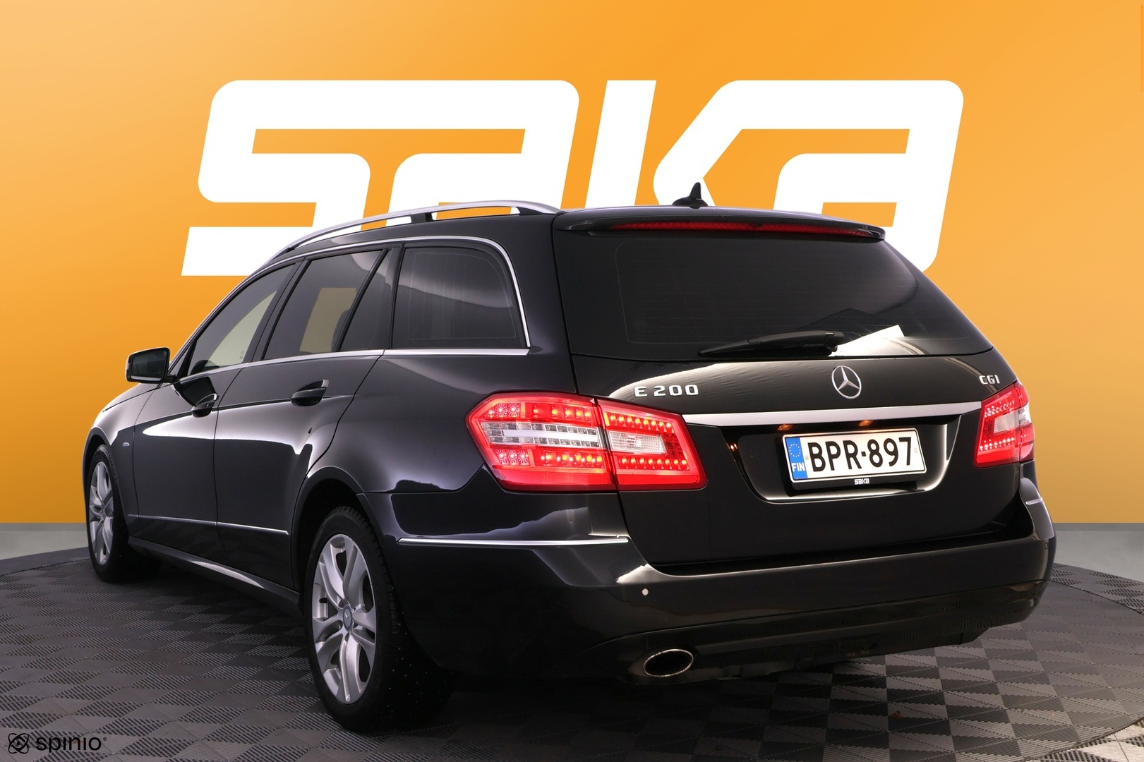 MERCEDES-BENZ E 2011