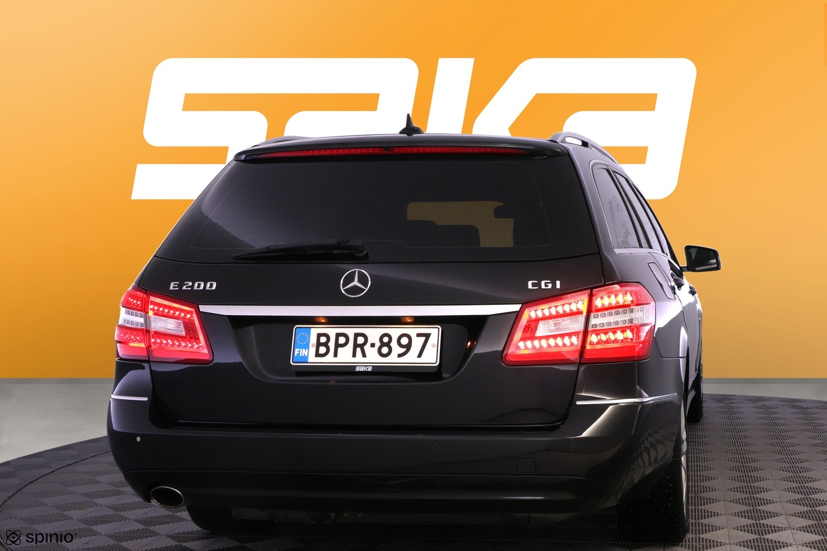 MERCEDES-BENZ E 2011