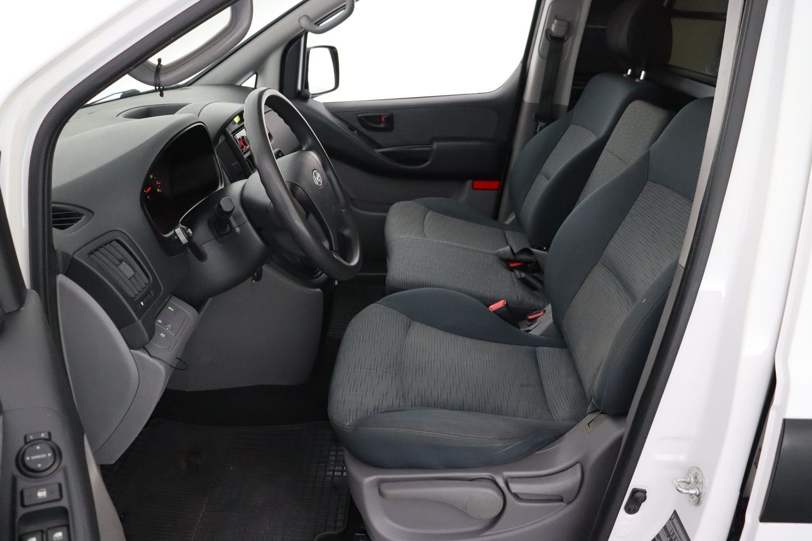 HYUNDAI H1 VAN 2014