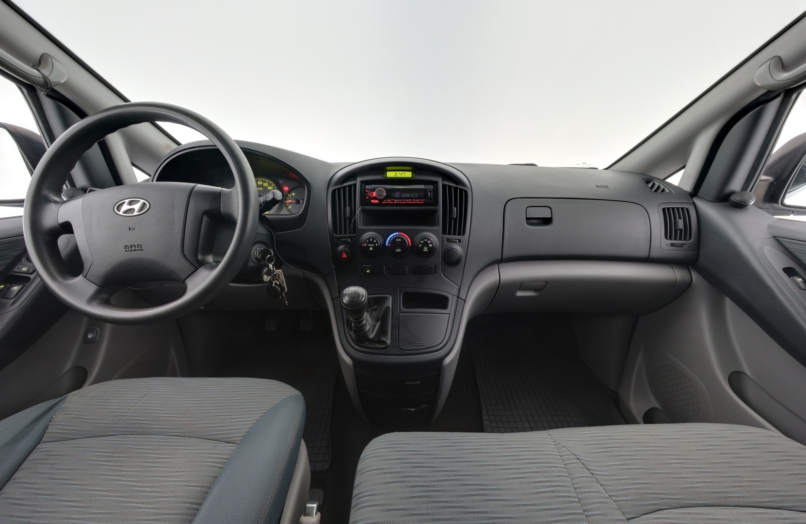 HYUNDAI H1 VAN 2014