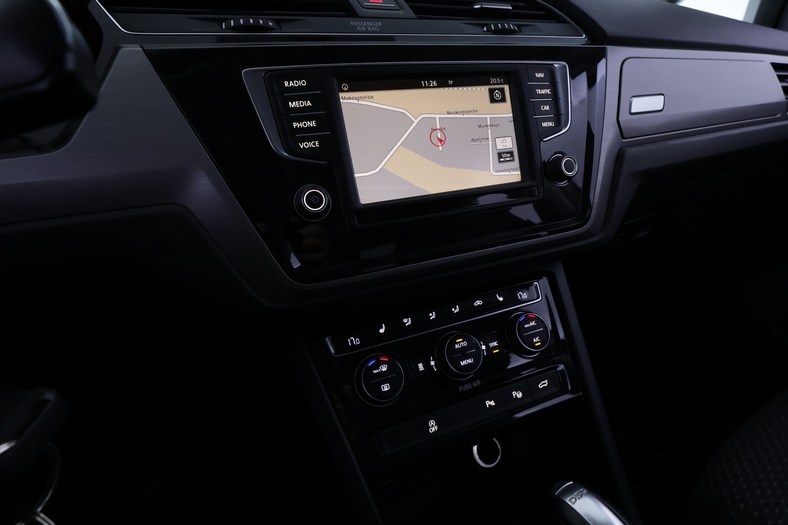 VOLKSWAGEN Touran 2016