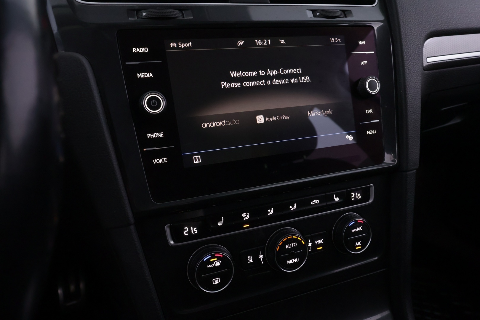 VOLKSWAGEN Golf 2017