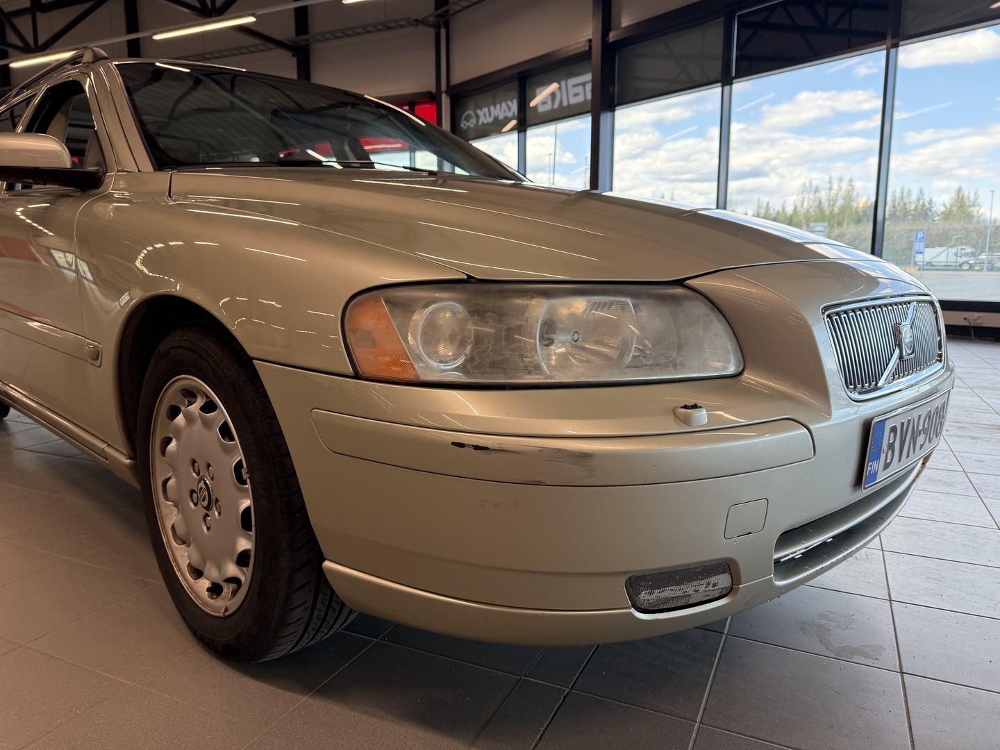 VOLVO V70 2005