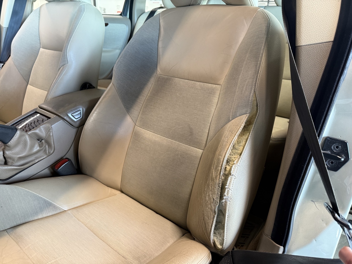 VOLVO V70 2005