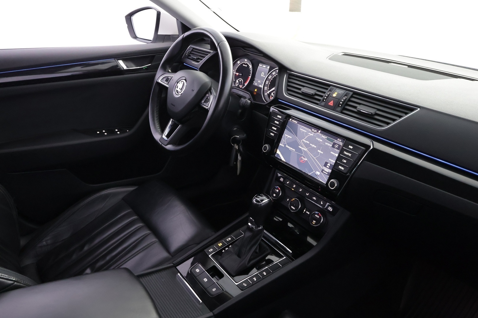 SKODA Superb 2016