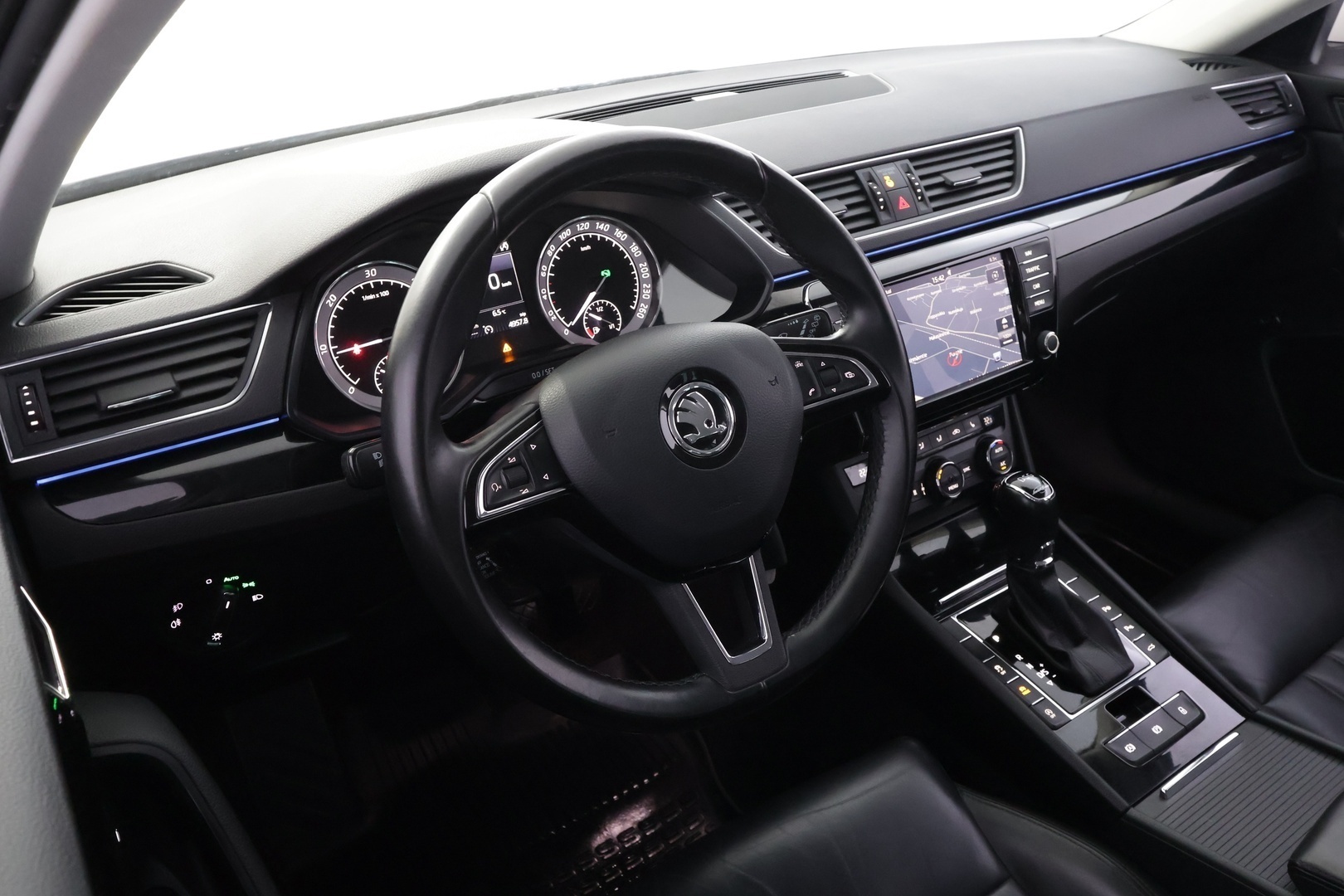SKODA Superb 2016