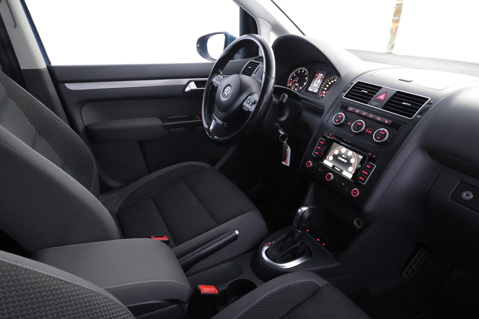 VOLKSWAGEN Touran 2014